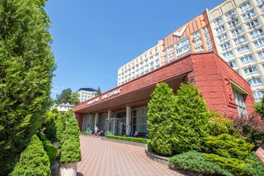 Главный корпус в санатории «Виктория» в Кисловодске - фотография