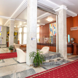 Лобби в санатории «Виктория» в Кисловодске - фотография