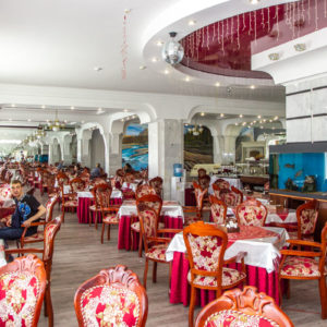 Красный зал «Рубин» в санатории «Виктория» в Кисловодске - фотография