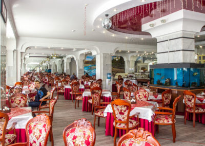 Красный зал «Рубин» в санатории «Виктория» в Кисловодске - фотография