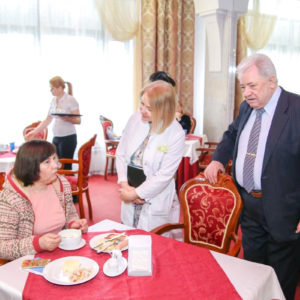 Красный зал «Рубин» в санатории «Виктория» в Кисловодске - фотография