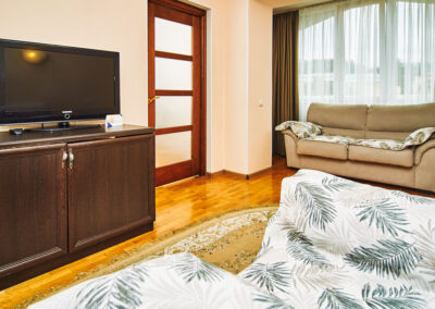 Номер 2 местный 2 комнатный в санатории «Виктория» в г. Кисловодске - фотография