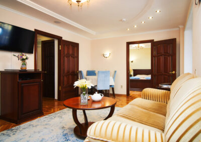 Номер «Апартамент» 2 местный 3 комнатный в санатории «Виктория» в г. Кисловодске - фотография