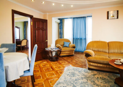 Номер «Апартамент» 2 местный 3 комнатный в санатории «Виктория» в г. Кисловодске - фотография