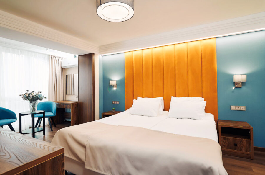 Номер «Премьер» 2 местный 2 комнатный в санатории «Виктория» в г. Кисловодске - фотография