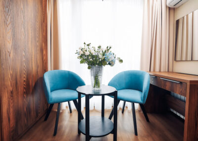 Номер «Премьер» 2 местный 2 комнатный в санатории «Виктория» в г. Кисловодске - фотография